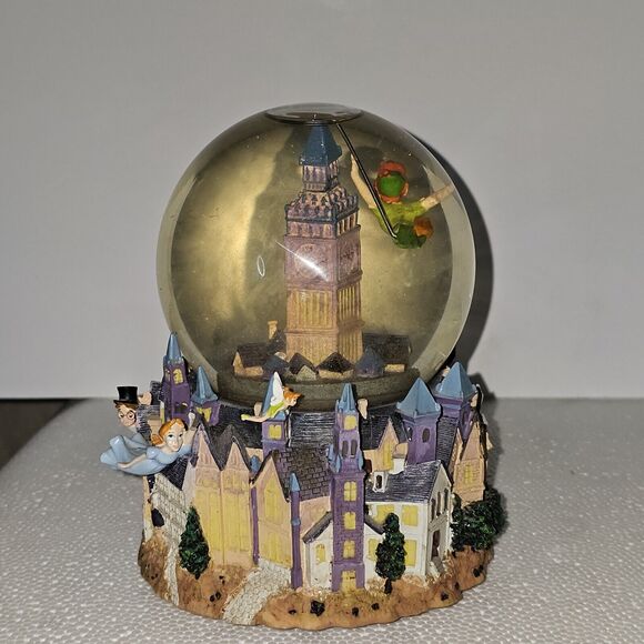 Disney Music Snow Globe Peter Pan Fly To Neverland With Music Souvenir Disneyana - Picture 4 of 9